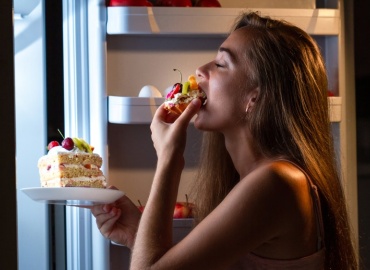 Why do we eat at night even when we’re not hungry?